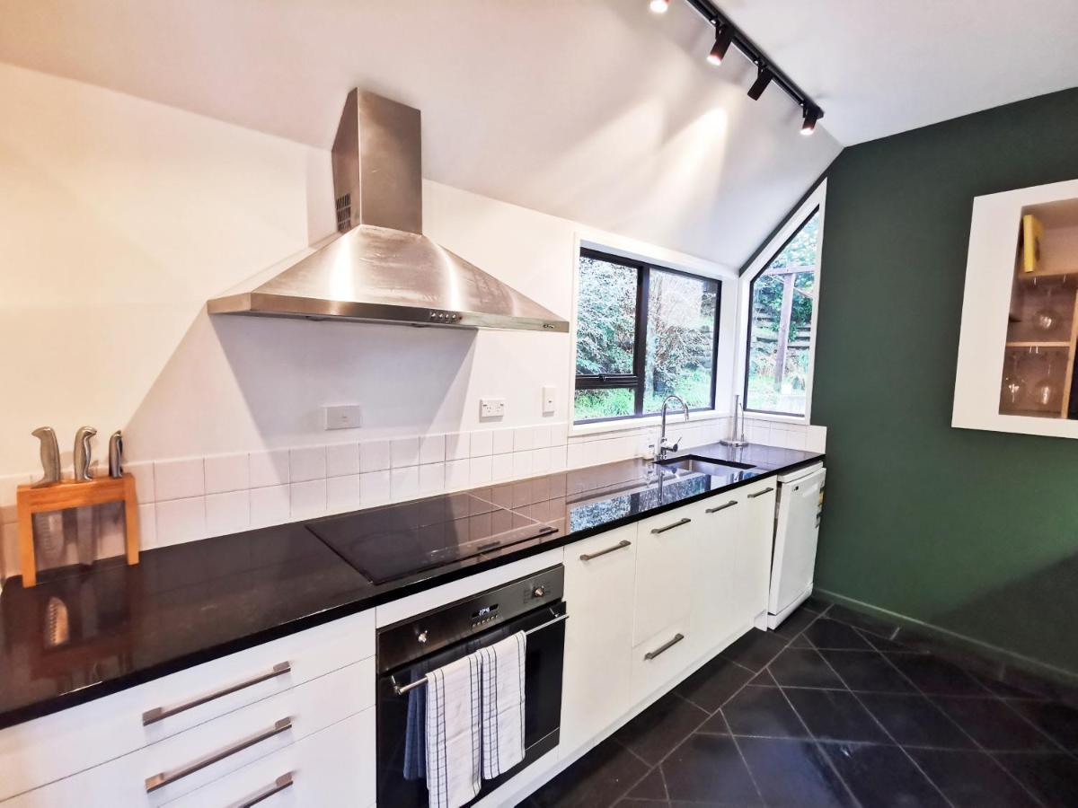 Queenstown Lakeview Holiday Home-5Mins To Town المظهر الخارجي الصورة