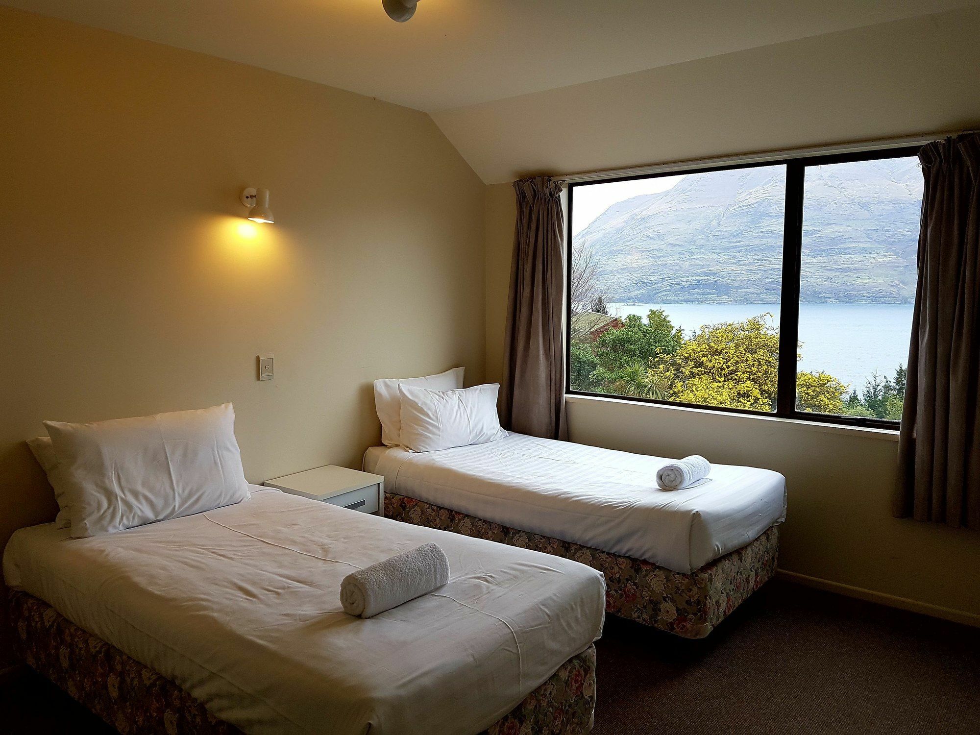 Queenstown Lakeview Holiday Home-5Mins To Town المظهر الخارجي الصورة